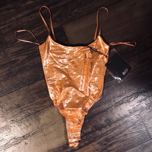 Missguided Gold bodysuit - Picture 2 of 2